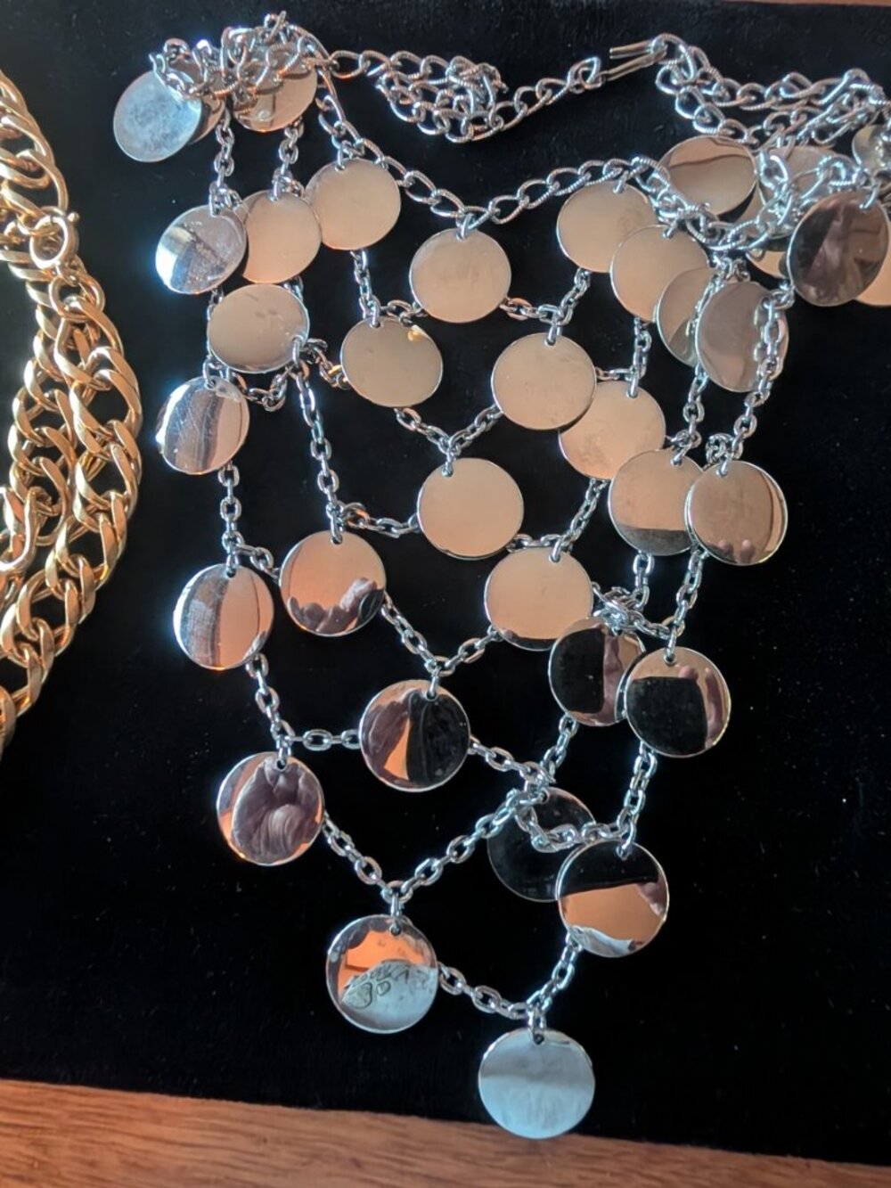 3 UNIQUE VINTAGE NECKLACES, EXC CONDITION